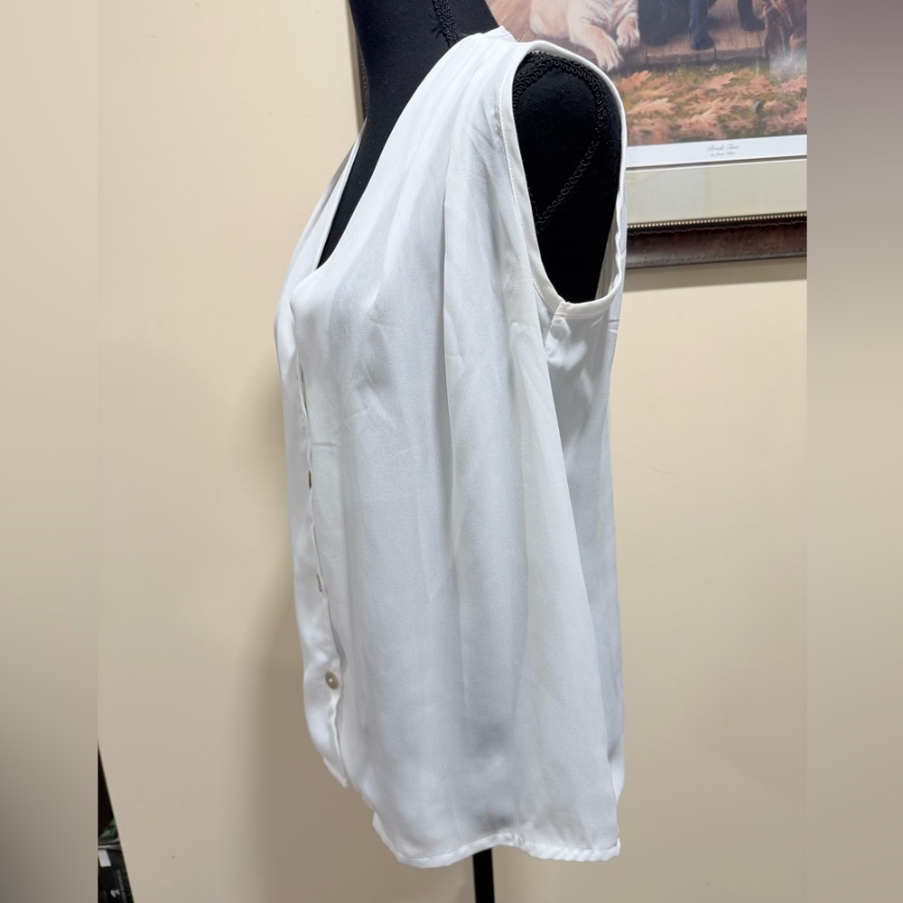 Blue Sol White Buttoned Relaxed Blouse - Picture 4 of 7